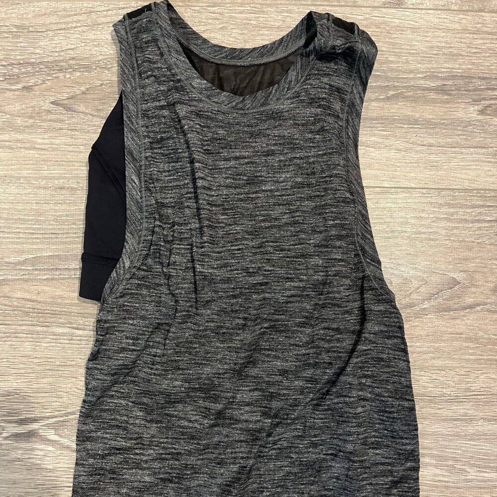 Lululemon Work the Circuit Muscle 2-in-1 Tank Top Shirt Size 6
